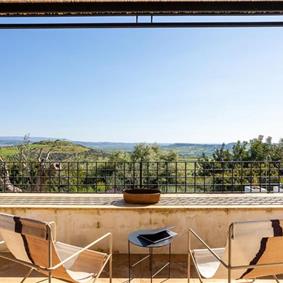 4 bedroom villa with pool near Noto, sleeps 8